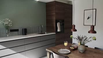 Oven
