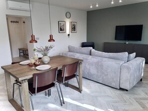 Smart TV - Hill Top apartment in central Kedainiai (KÄdainiai)