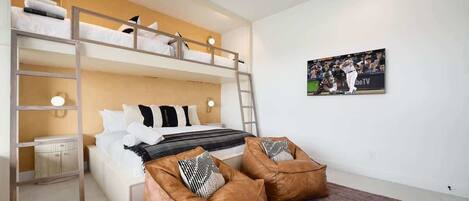 5 Schlafzimmer, Bügeleisen/Bügelbrett, Reisekinderbett, kostenloses WLAN