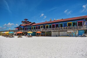 Exterior - Rendezvous Cove, Sleeps 12 Lakefront Private Pool (Destin)