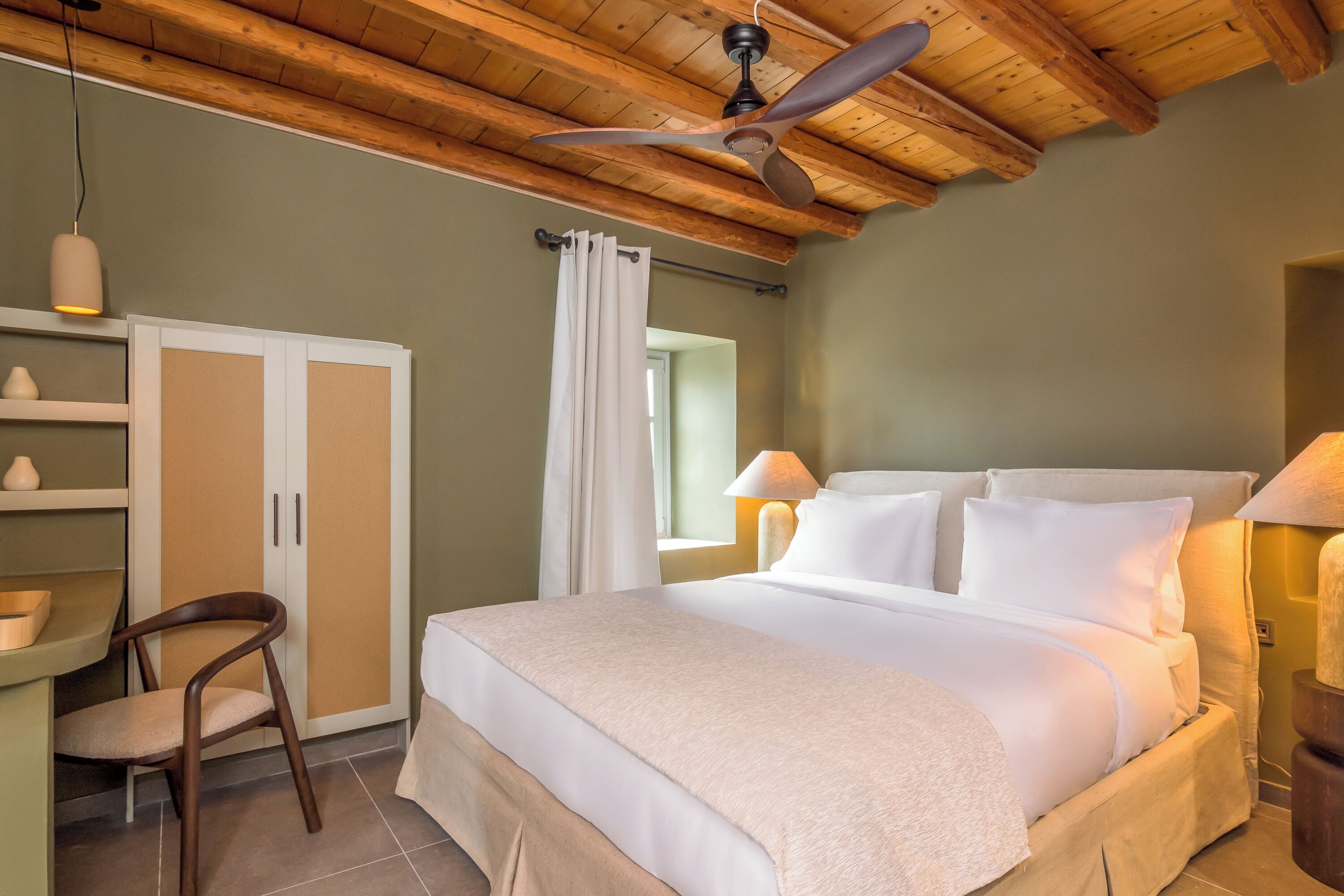Petite Suite Private Balcony | In-room safe, blackout drapes, iron/ironing board, free WiFi