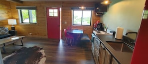 Memory foam beds, laptop workspace, blackout drapes, iron/ironing board - SkyWater Cabins (Hamilton)