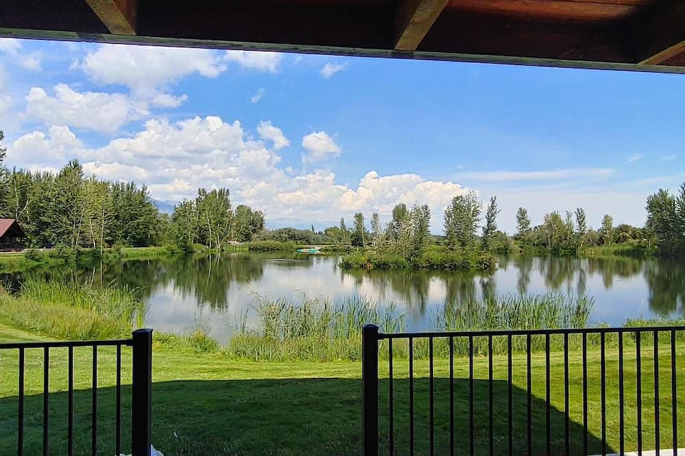 SkyWater Cabins
