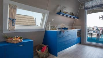 House, 2 Bedrooms, Balcony | Interior