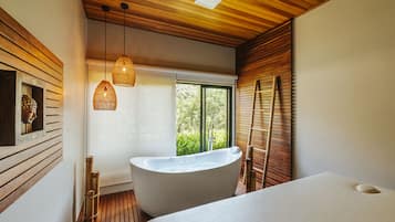 Área de tratamiento exterior, una bañera de hidromasaje, baño turco