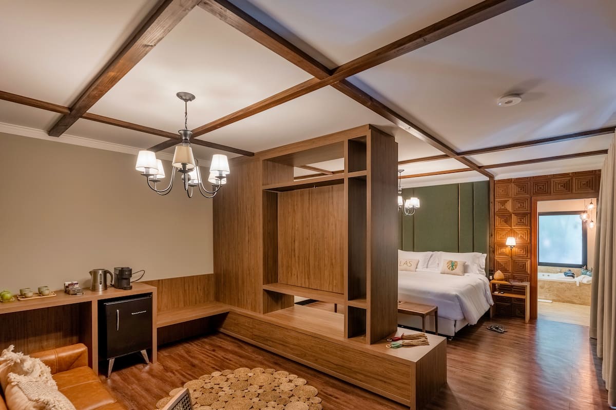 Luxury Room, 1 King Bed