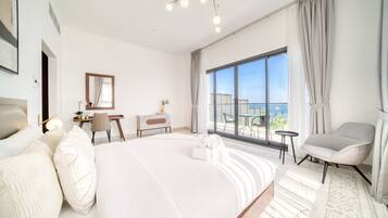 5 soveværelser, pengeskab på værelset, strygejern/strygebræt