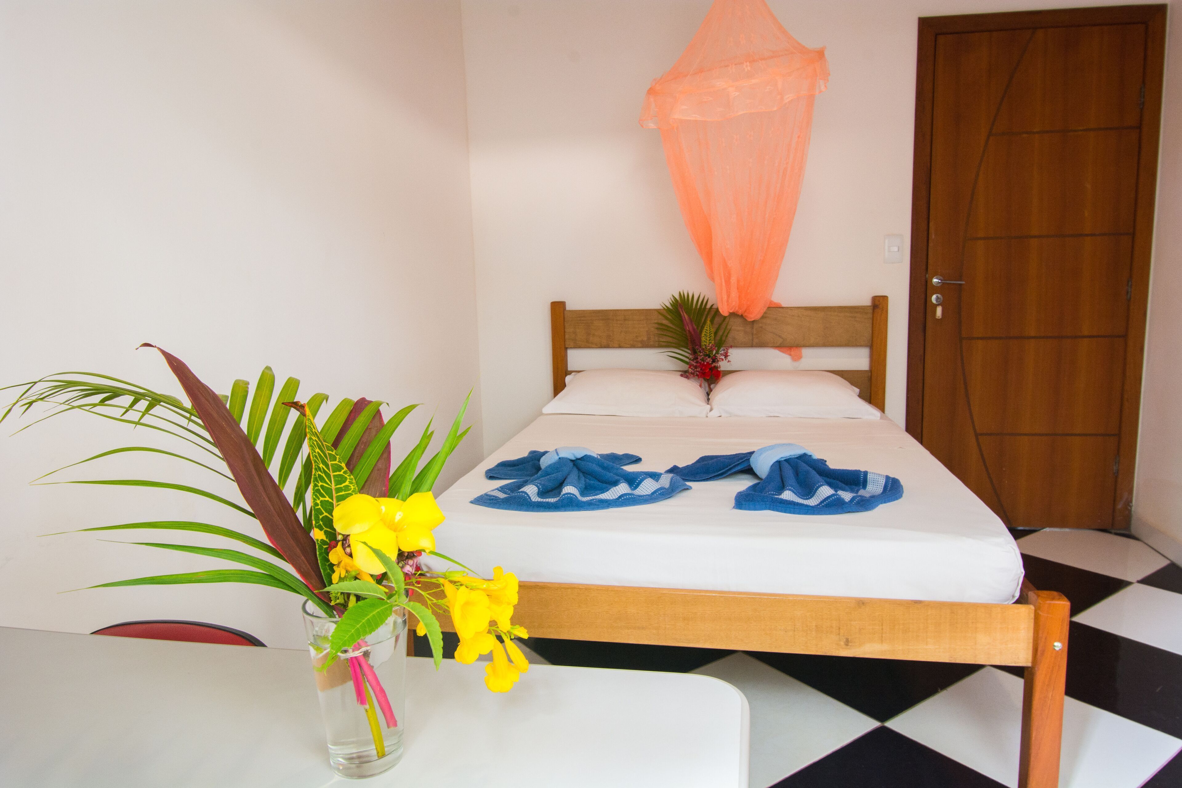 3 habitaciones, cuna de viaje, wifi gratis y ropa de cama 