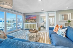 Unclassified image, 4 of 41, button