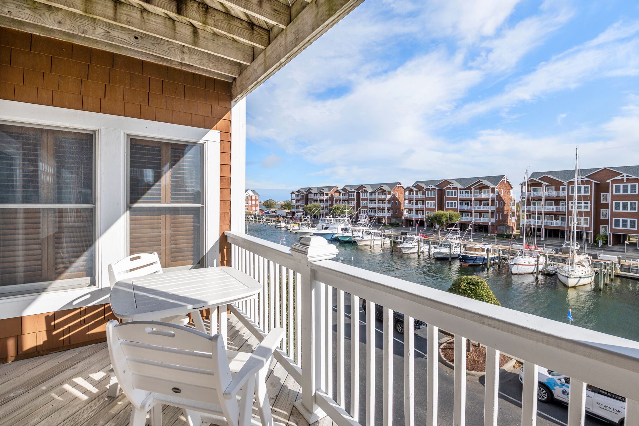 Seas the Bay: Water Views, Pool & Gym Access