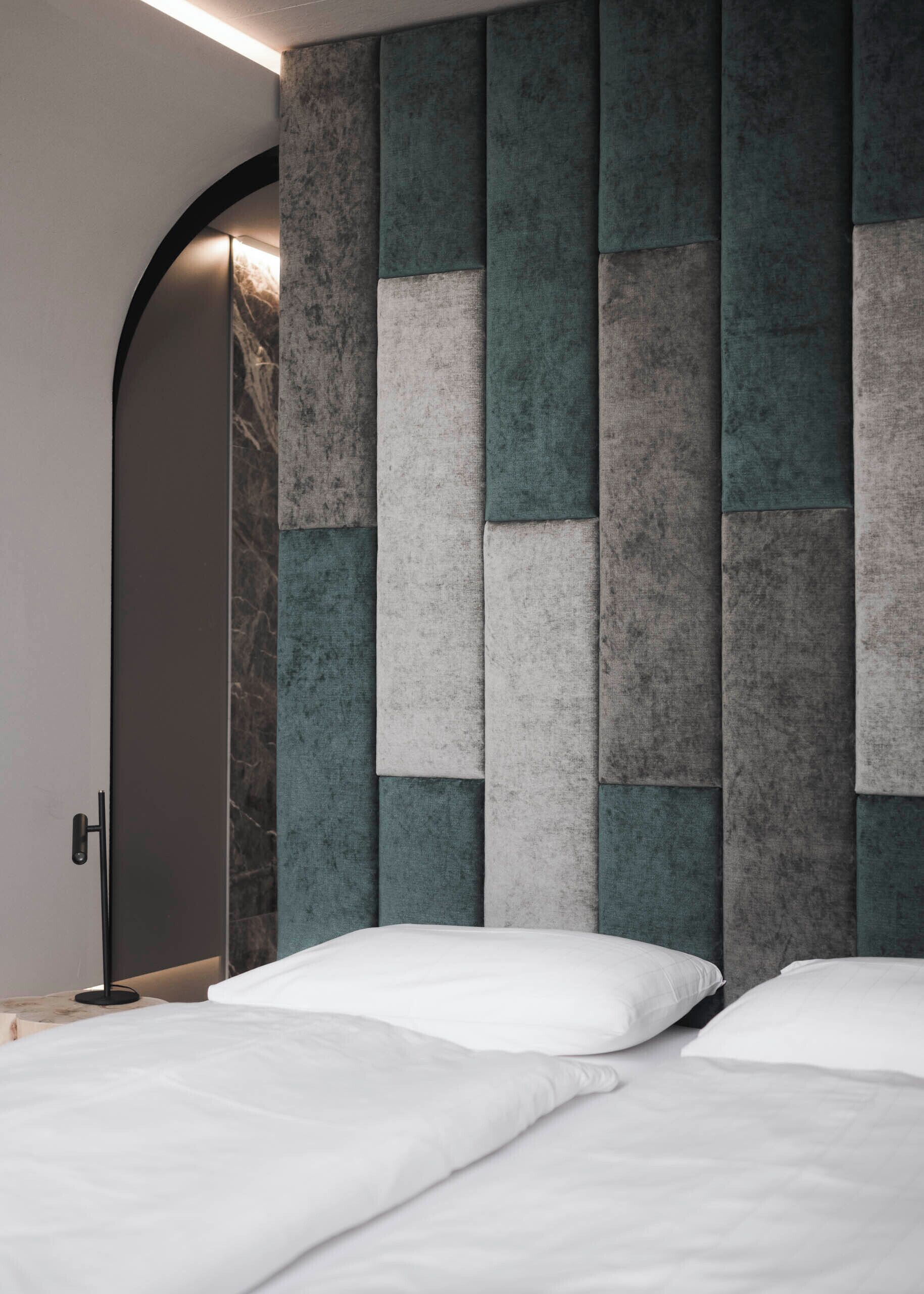 Classic Suite with terrace and street View | Hypo-allergenic bedding, minibar, in-room safe, soundproofing