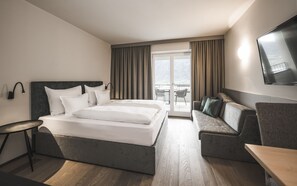 ห้องดับเบิล | มินิบาร์, ตู้นิรภัยในห้องพัก, ห้องเก็บเสียง, ผ้าปูที่นอน