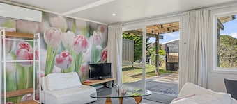 Hicks Haven - Waikanae Beach Holiday Studio