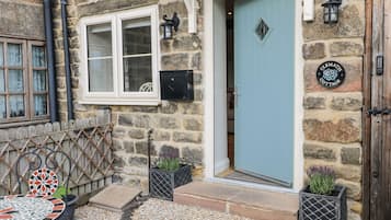 Cottage | Exterior detail