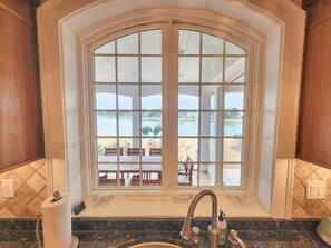 Interior - Gorgeous 5 Bedroom, 3 Bath Waterfront Home! (Cape Charles)