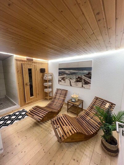 Schönes Reihenendhaus, in Bad Kissingen Stadtteil Garitz mit im Grünen