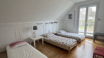 2 chambres, fer et planche Ă repasser, Wi-Fi, draps fournis