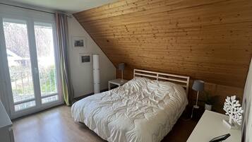 2 chambres, fer et planche Ă repasser, Wi-Fi, draps fournis