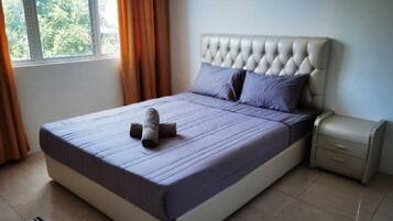 3 slaapkamers, geluiddichte muren, een strijkplank/strijkijzer