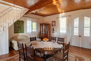 4 bedrooms, desk - Art Gallery Villa Kefalonia Sea View and Breakfast (Kefalonia)