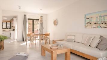 Villa | 2 bedrooms, desk