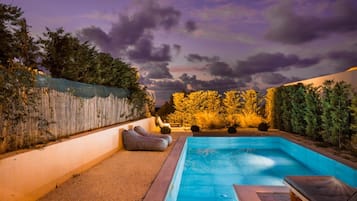 Villa | 2 bedrooms, desk