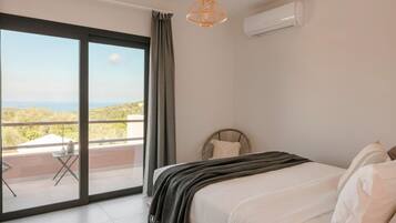 Huvila | 2 makuuhuonetta, työpöytä