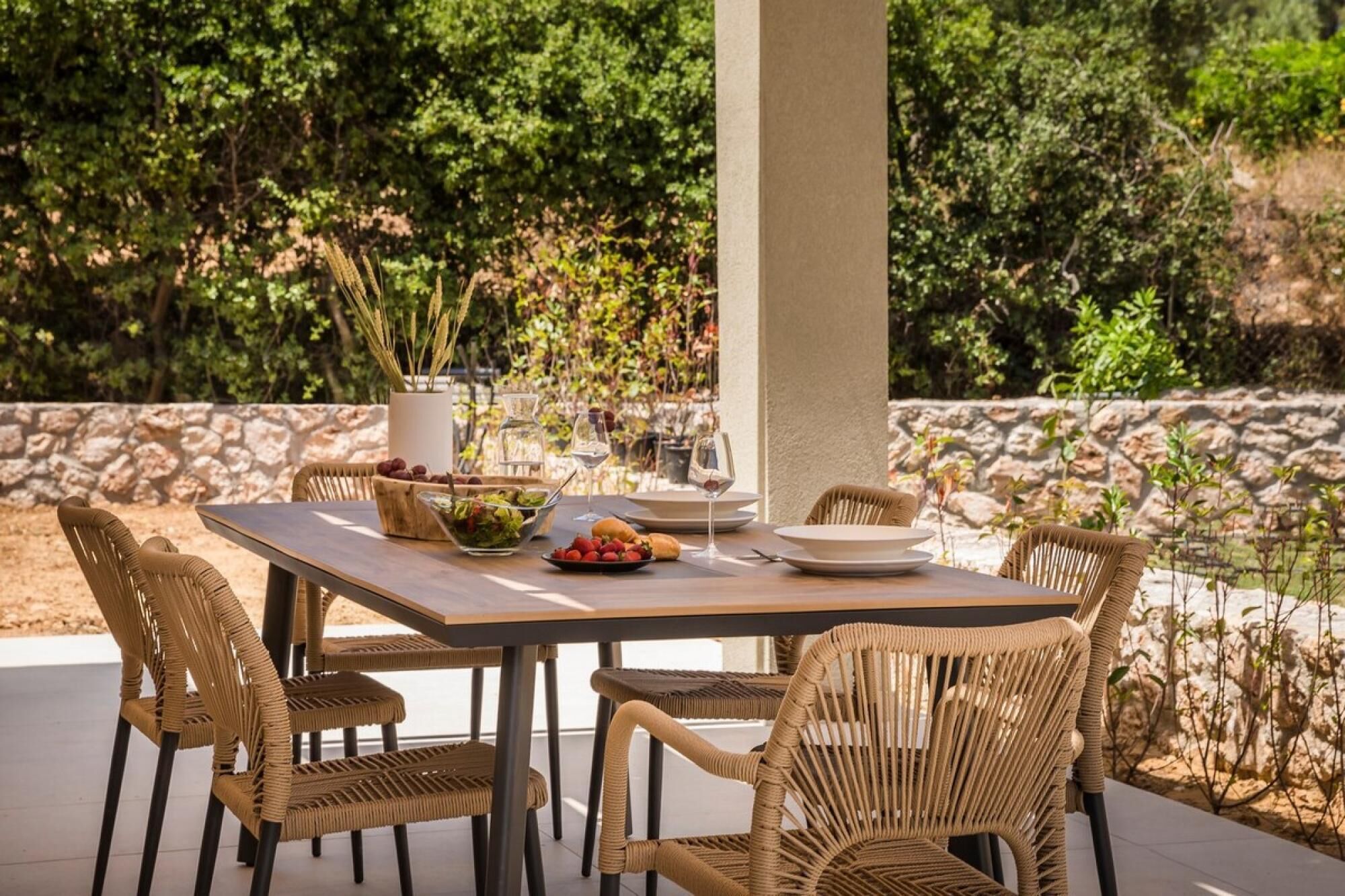 别墅 | 3 多间卧室、办公桌