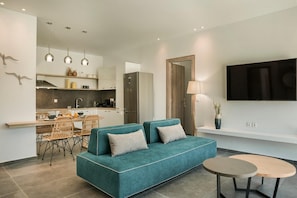 3 bedrooms, desk - Villa Iokasti - Ionian Treasure Villas (Kefalonia)