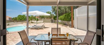 Arktos Sunset Villa