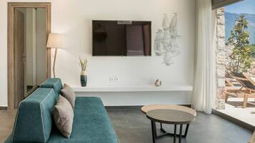 Villa | 3 bedrooms, desk