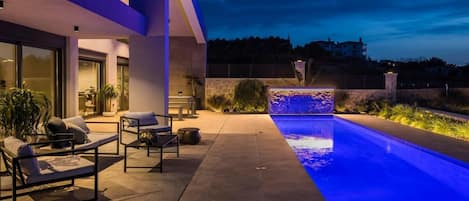 Villa | 2 bedrooms, desk