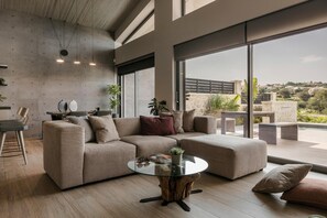 Villa | 2 Schlafzimmer, Schreibtisch