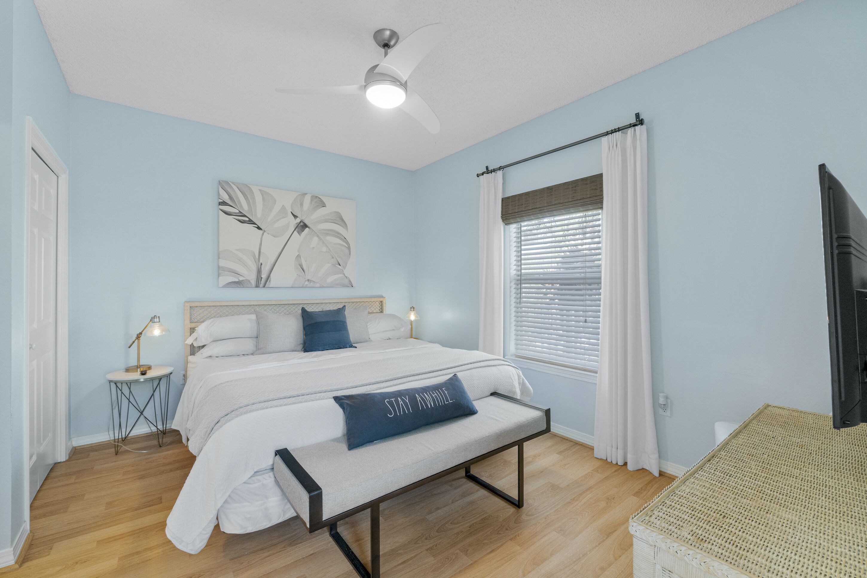 1 chambre, décoration personnalisée, ameublement personnalisé