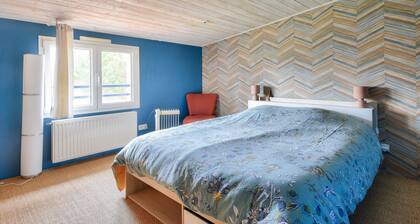 Modern house with garden for 12 people