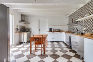 Køleskab, mikrobølgeovn, ovn, opvaskemaskine