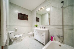 シャワー、ビデ、タオル