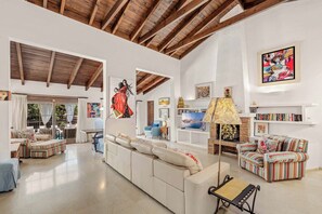 Smart TV, DVD player - Casa Cumbre - Three Bedroom Villa, Sleeps 6 (Marbella)