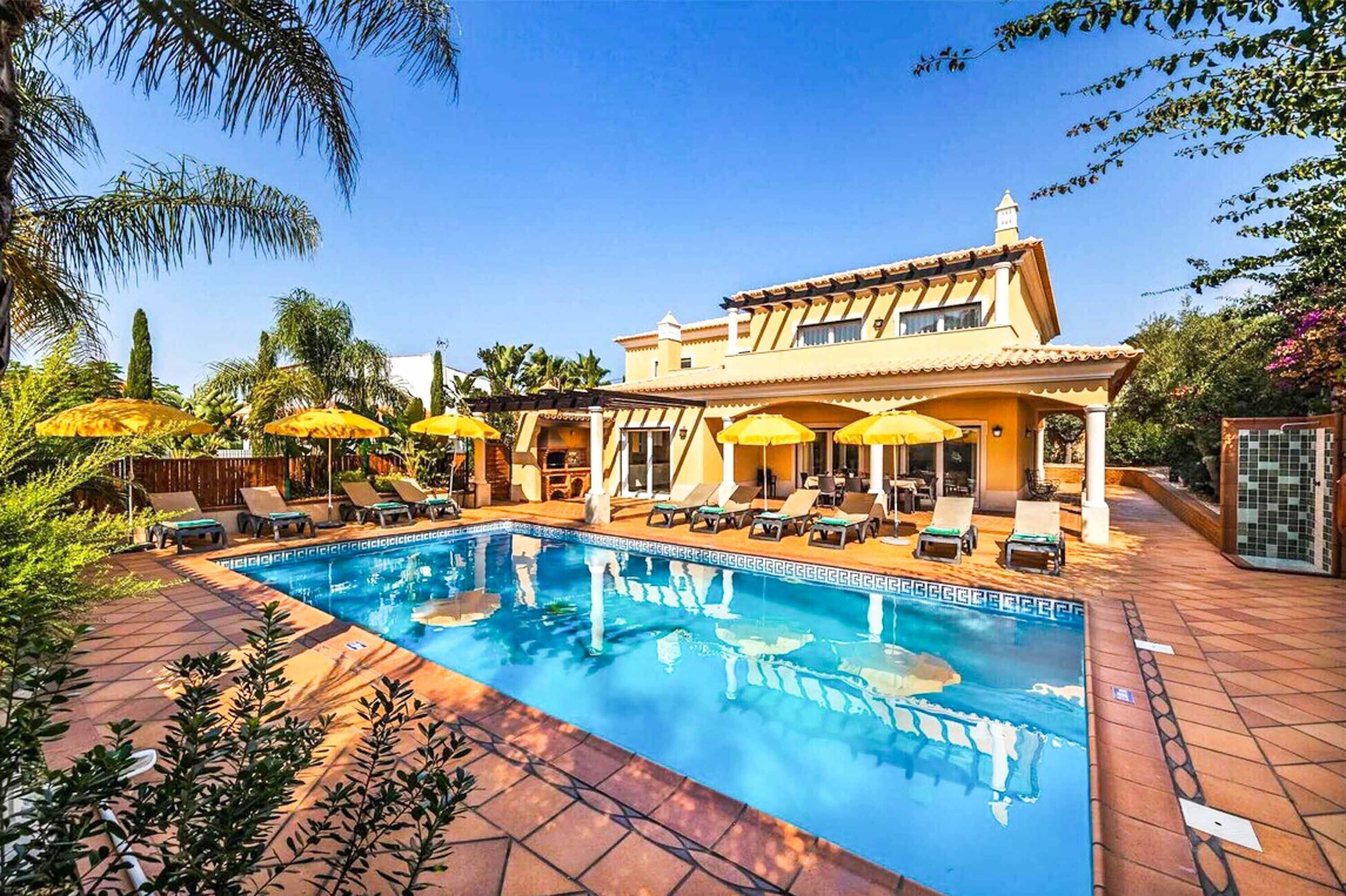 Et oppvarmet basseng