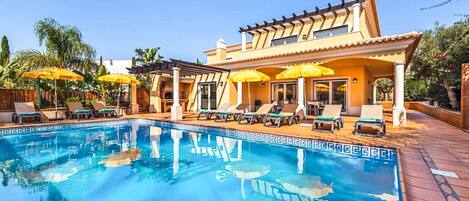 Una piscina riscaldata