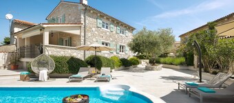 Superior Residence with private service located in a tranquil village of Burići 