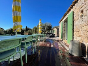 Outdoor dining - Newly Renovated Traditional Beach House Unique in Corsica (Zonza)