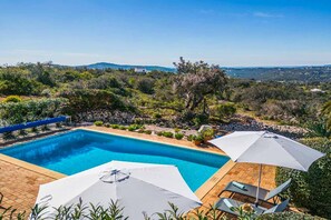 Pool - Villa Franco - Two Bedroom Villa, Sleeps 4 (Algarve)