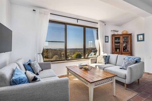 Smart-TV, Tischtennisplatte