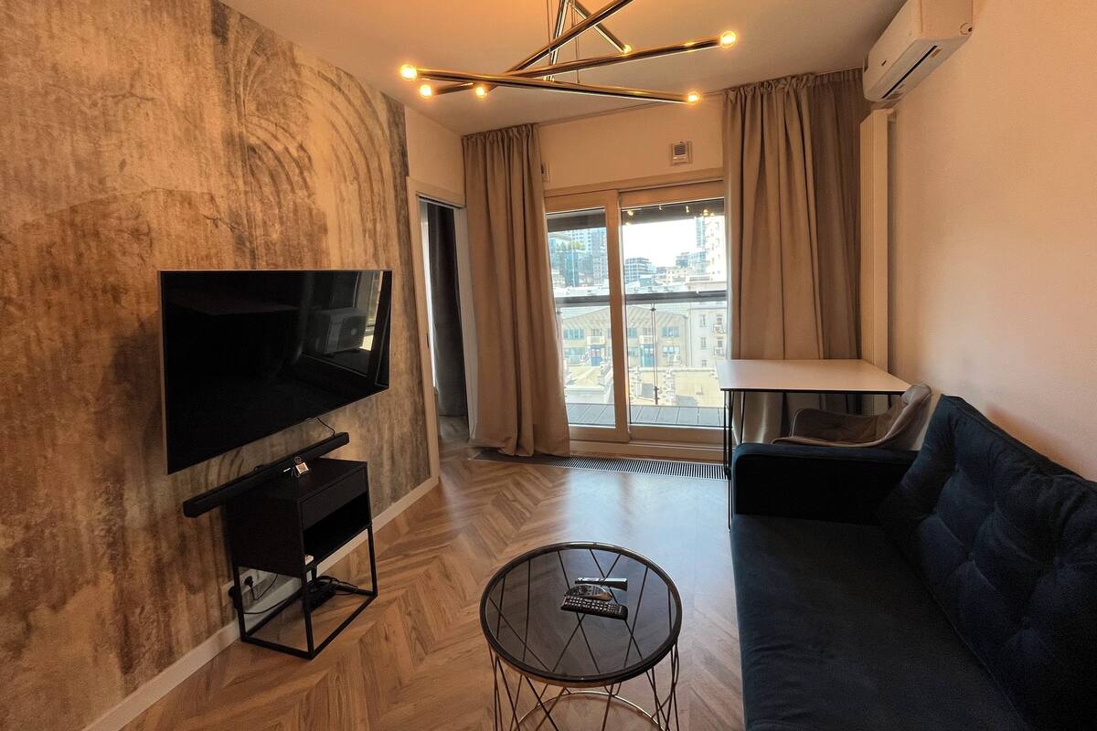 Standard Apartment | Down comforters, minibar, laptop workspace, iron/ironing board