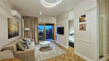 Appartement Standard, 1 chambre, vue ville | 1 chambre, couette en duvet d'oie, minibar, décoration personnalisée