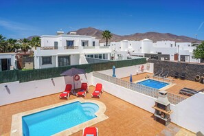 A heated pool - Villa Mia - Three Bedroom Villa, Sleeps 6 (Playa Blanca)
