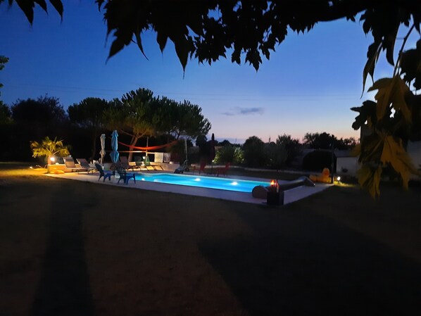 Piscina a l'aire lliure i piscina climatitzada