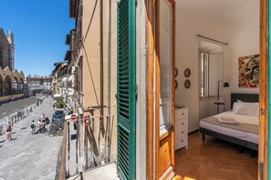 2 chambres, fer et planche à repasser, accès au Wi-Fi (inclus)