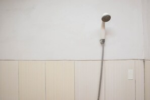 Studio | Bathroom - Comfy And Tidy Studio Apartment At Margonda Residence 4 Near Ui (Depok)